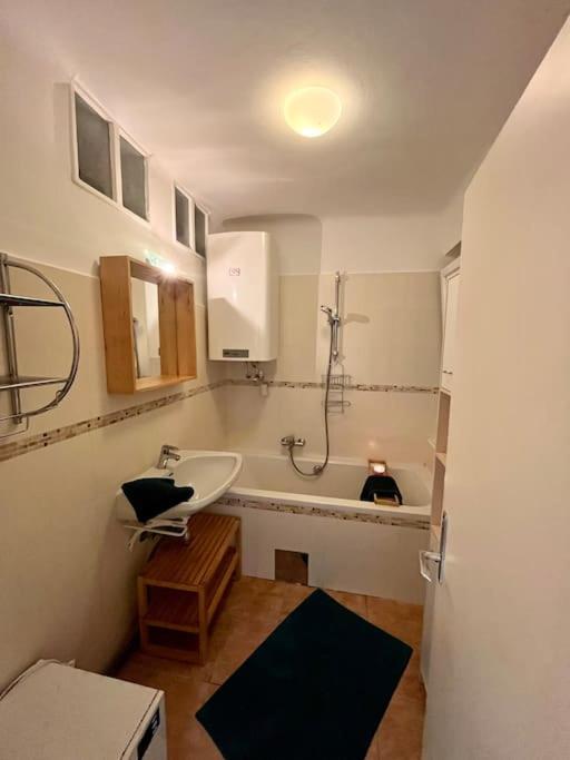 Wohnung Naehe Lkh Und Der Med Uni Грац Экстерьер фото